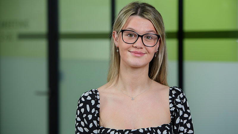 Image of Molly Harlow