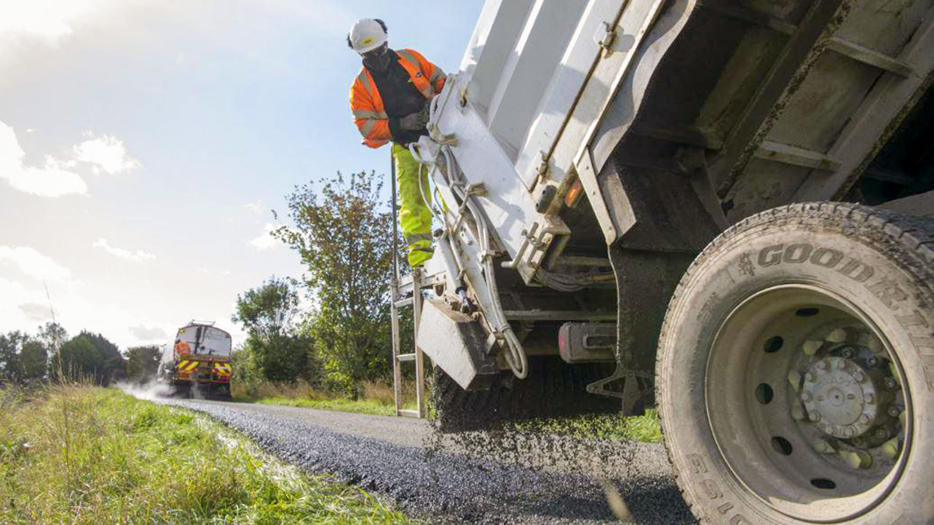 Insitu man on dumper forward facing