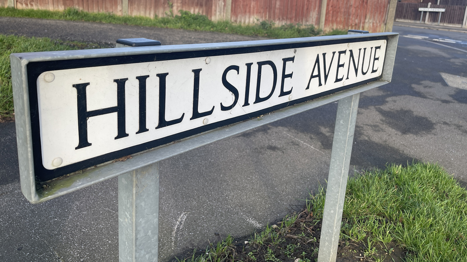 Image of Hillside Avenue street sign