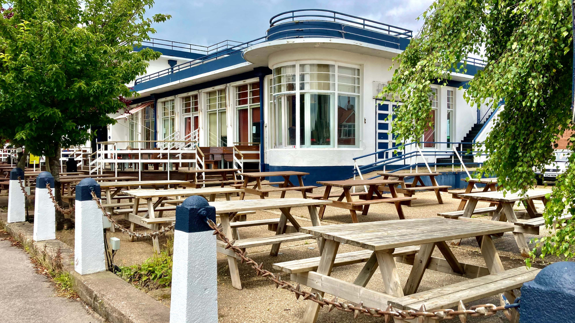 An image of the Ship pub in Skegness