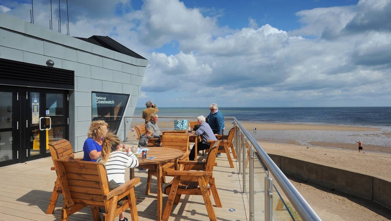 North Sea Observatory people eating outside