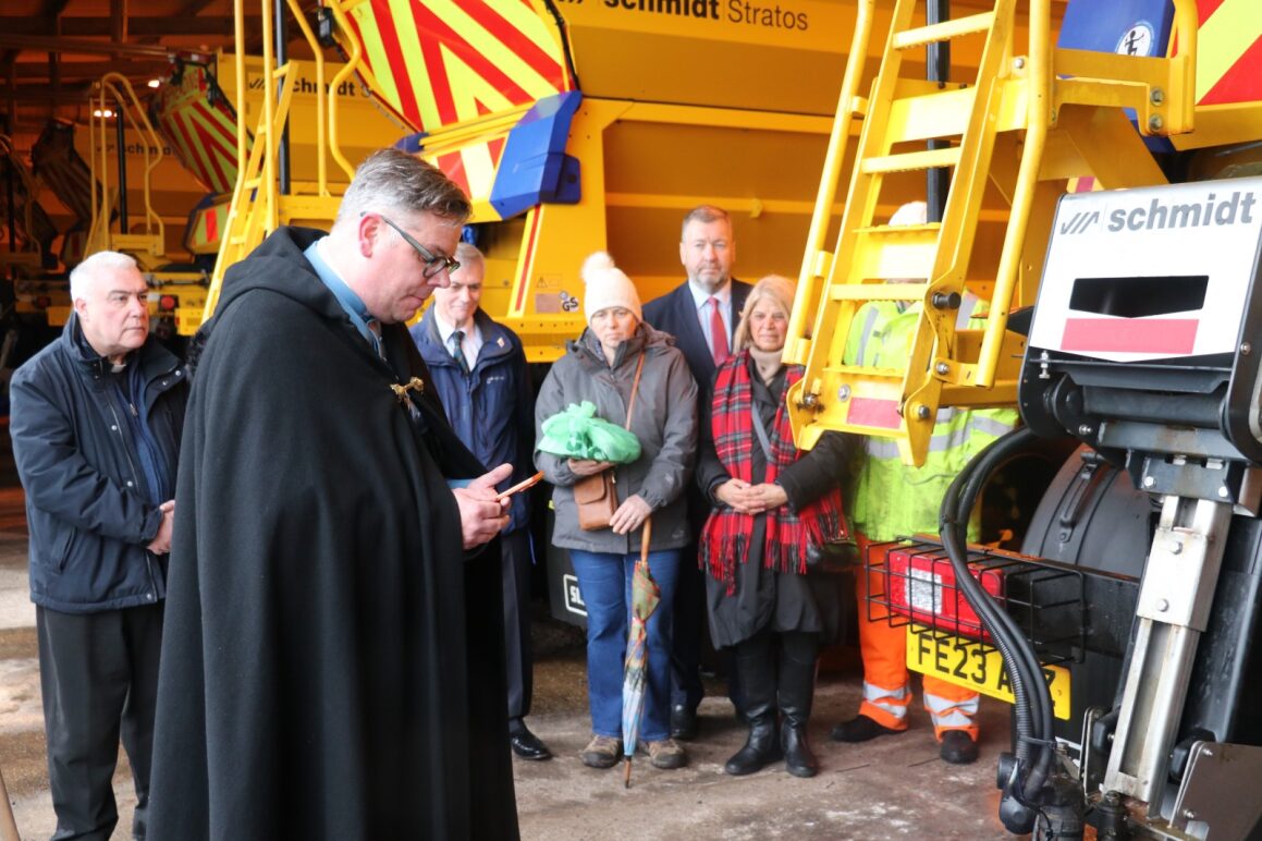 Stuart Cradduck at the gritter, blessing 2025