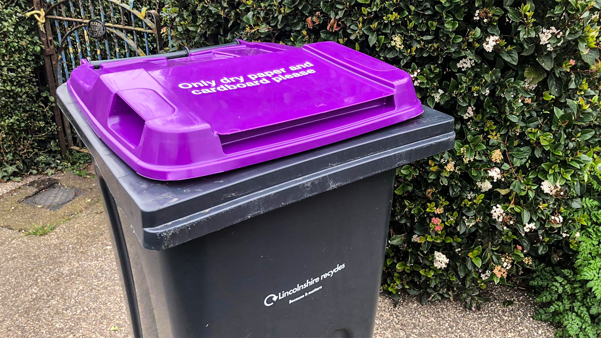 Recycling is changing: Separate paper and card collections and cleaner recycling for North Kesteven residents to ... 