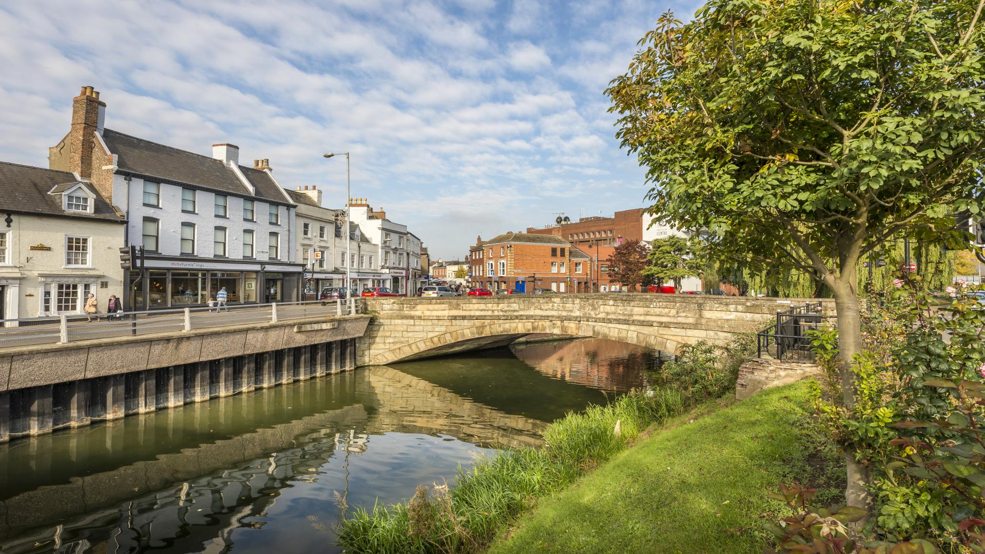 Spalding bridge river wide view