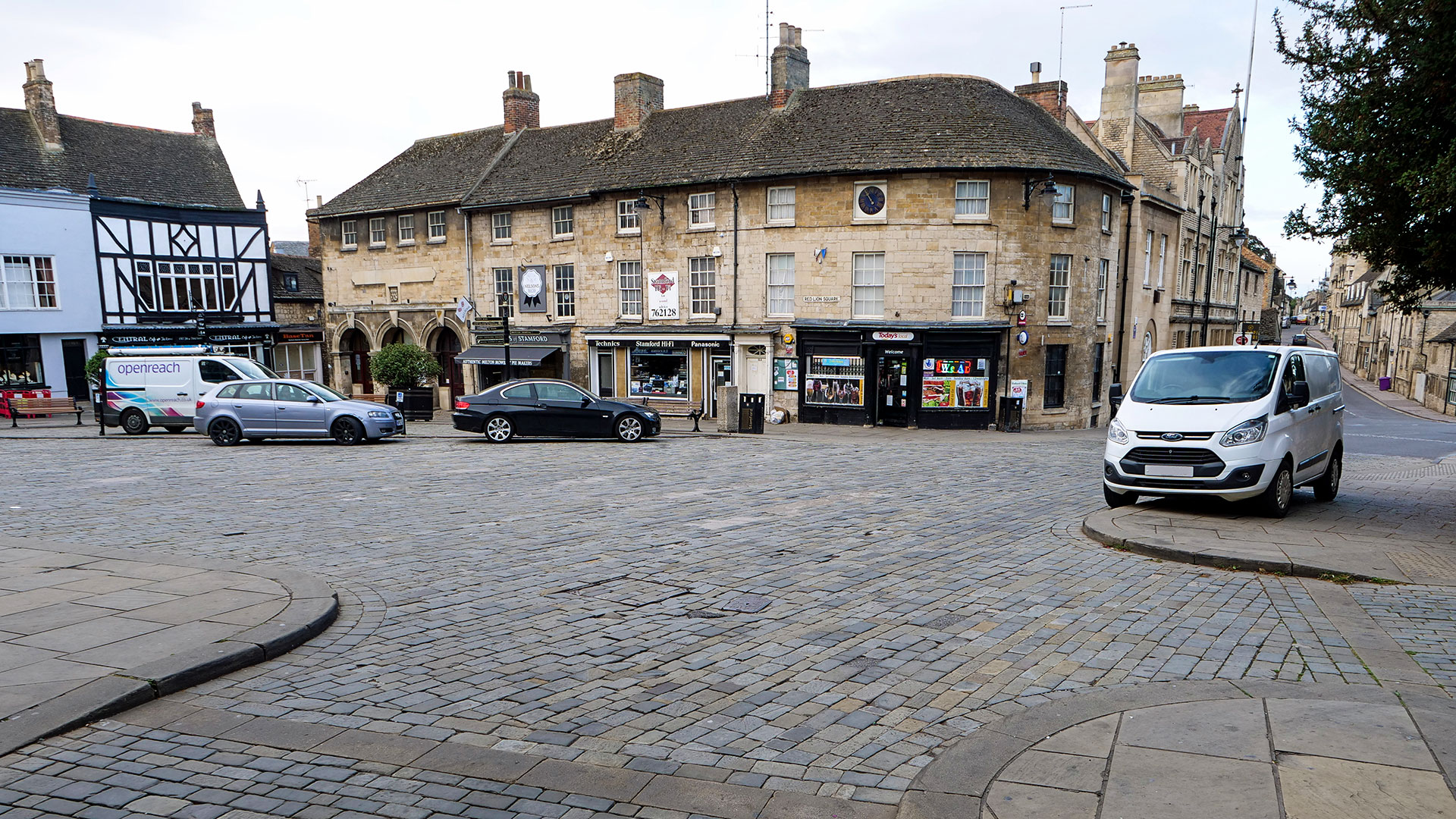 Stamford Red Lion Square