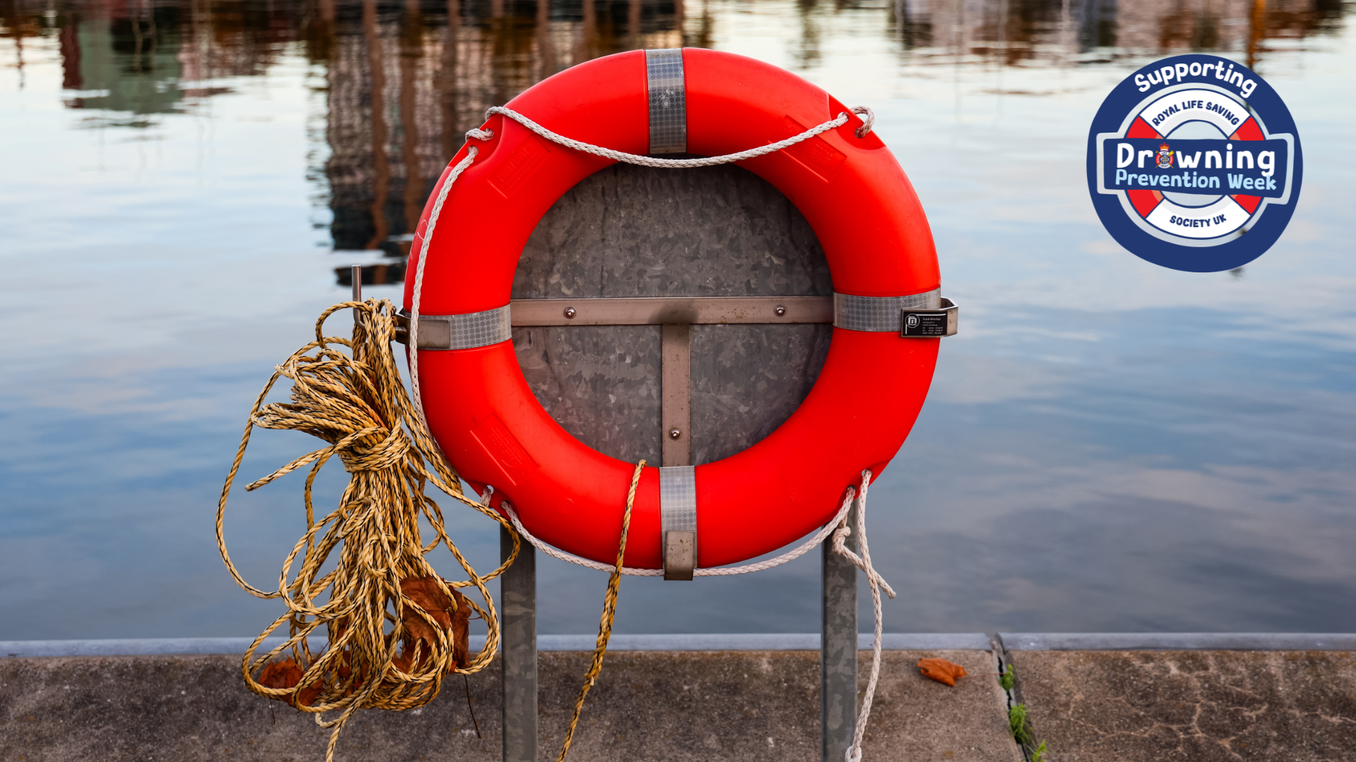 Floatation device next to open water