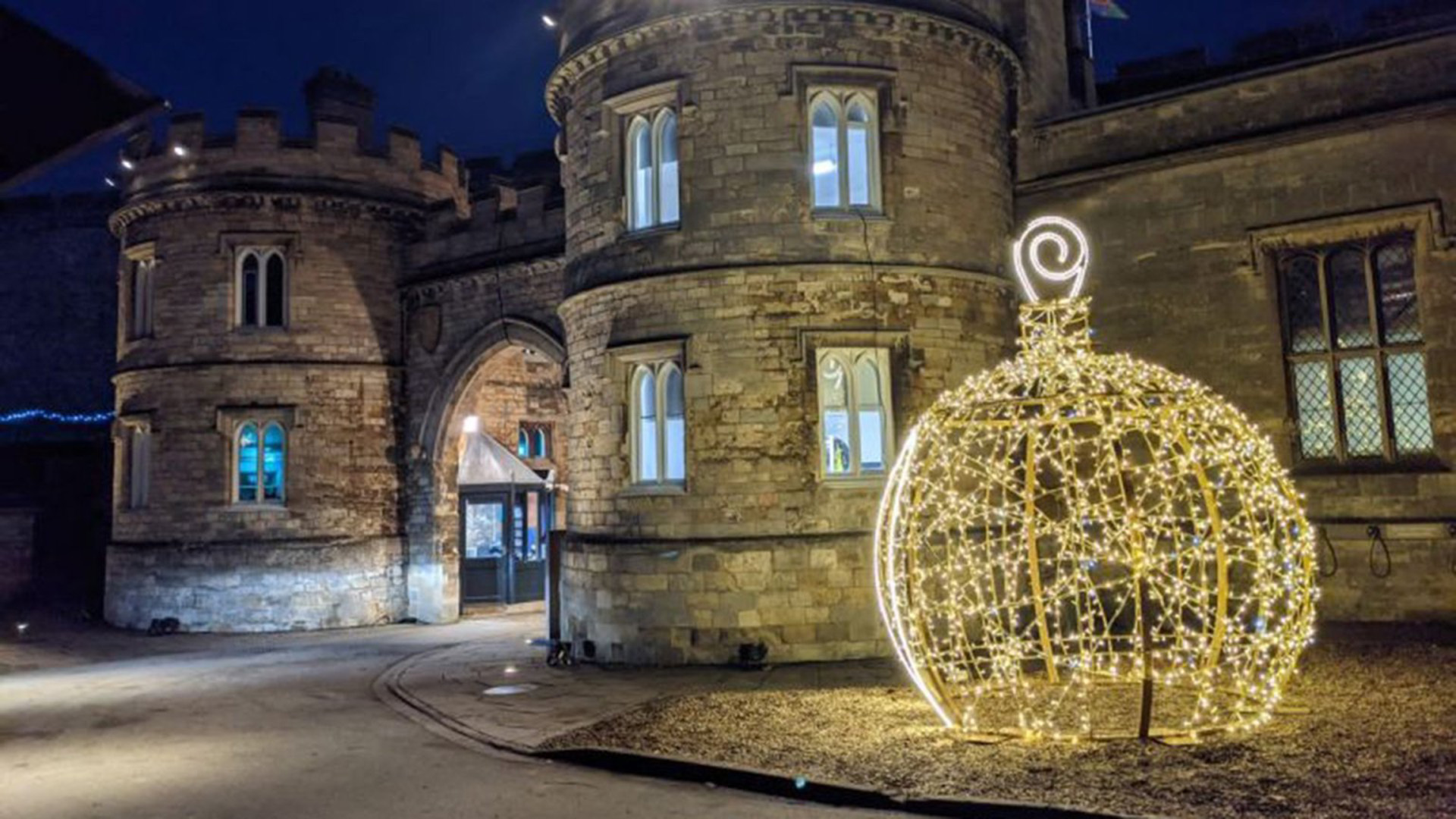 christmas-bauble Lincoln BIG