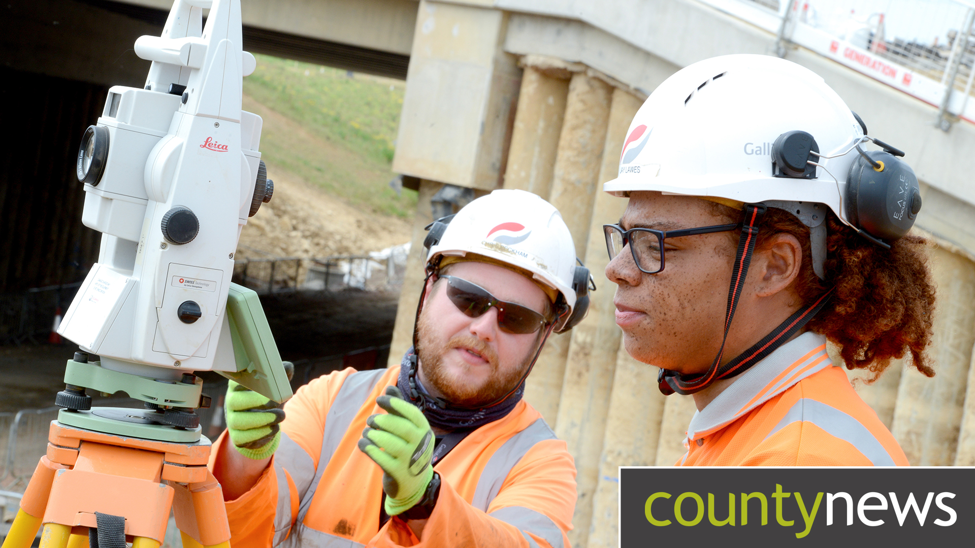 Image of engineering apprentice Jay Lawes and supervisor Chris Peckham.