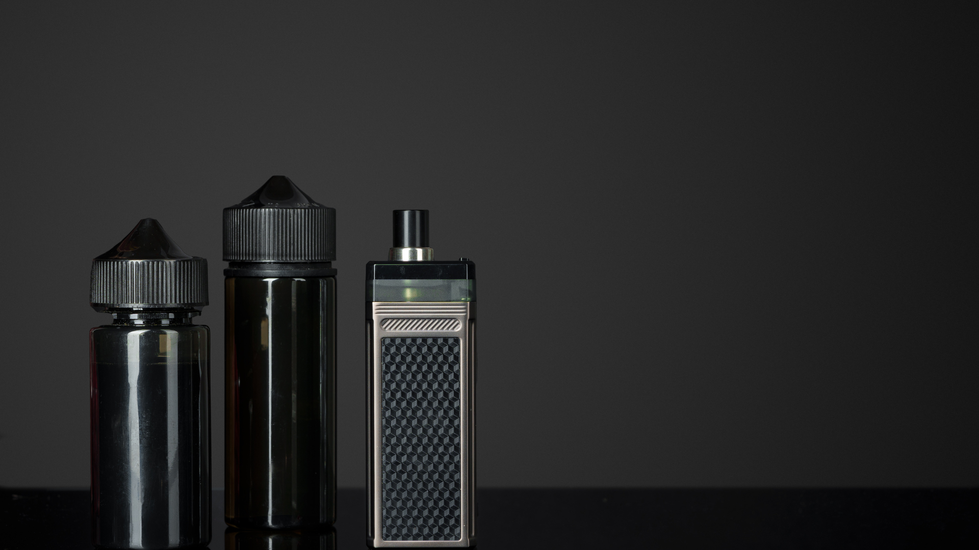 Electronic cigarette and vaping liquid